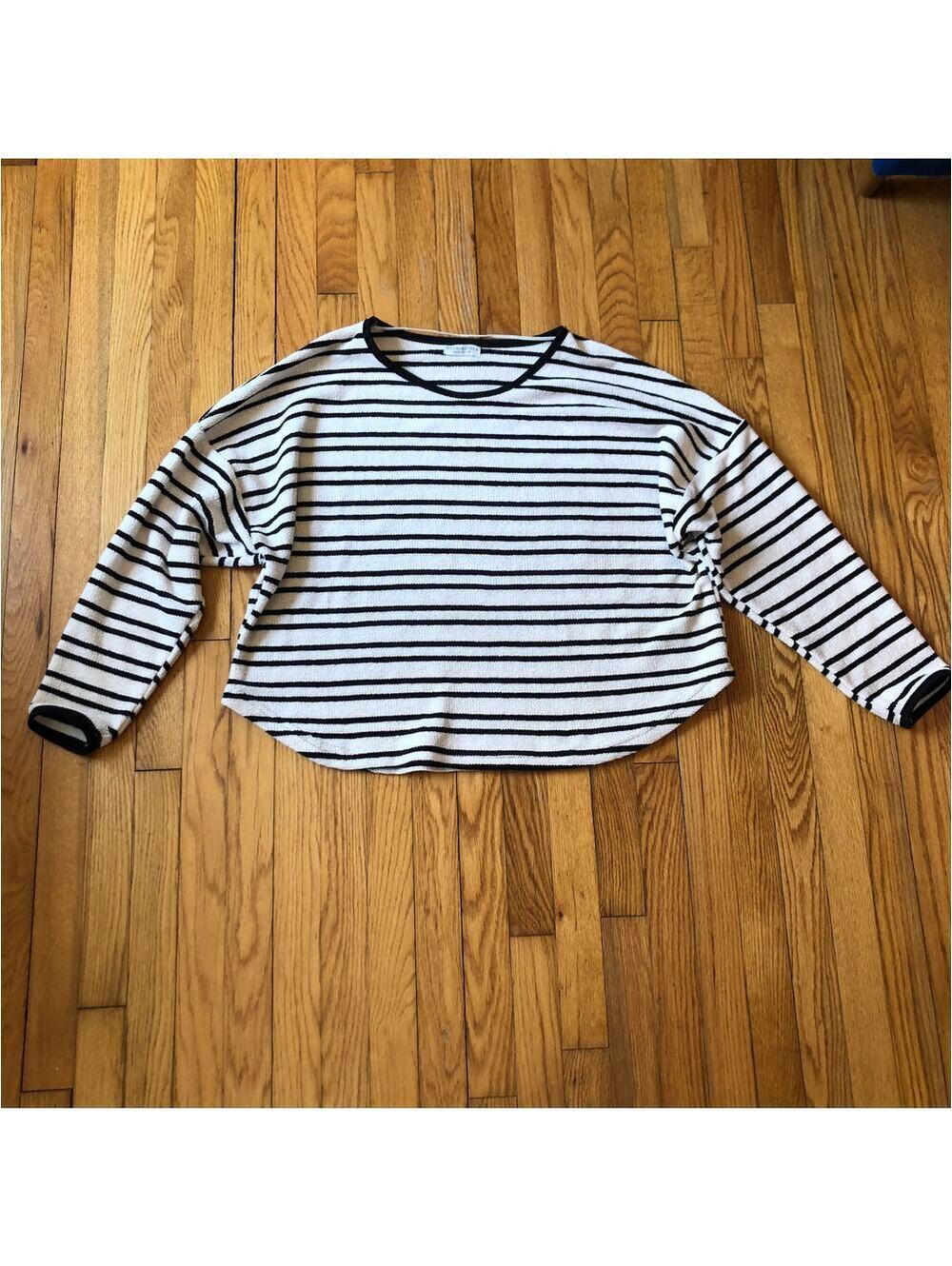 Paper Crane NWOT Black White Striped Pullover Sweater Size L